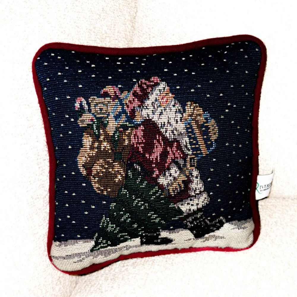 Riverdale Decorative Santa Christmas Pillow – Tapestry Accent 6x6